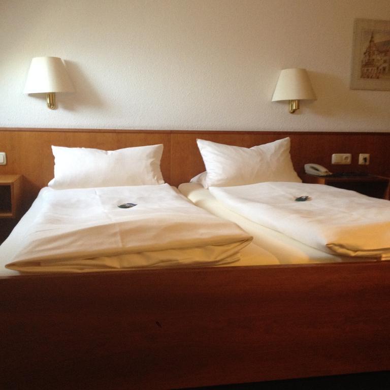 Hotel Am Bergl Швайнфурт Номер фото